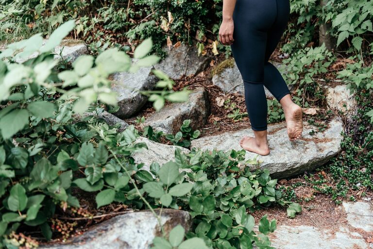 Beginner Guide to Mindful Walking: Steps to Calm and Focus